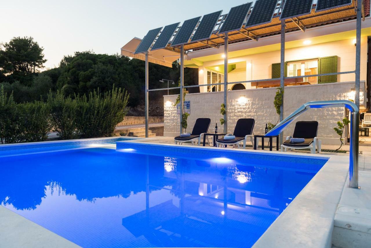 Villa Solitude ชิเบนิก ภายนอก รูปภาพ
