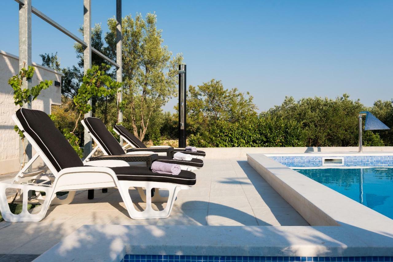 Villa Solitude ชิเบนิก ภายนอก รูปภาพ
